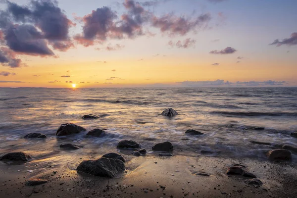 Romantikus Naplemente Tengeri Strandra Lengyelország — Stock Fotó