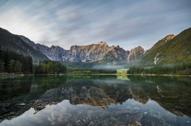 dağ Gölü yaz, doğal görünümünü