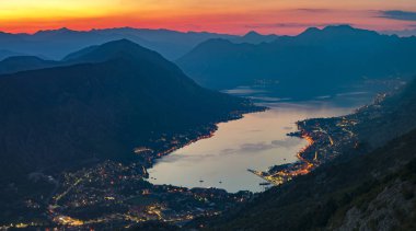 Doğal görünümü Körfezi Kotor, Karadağ
