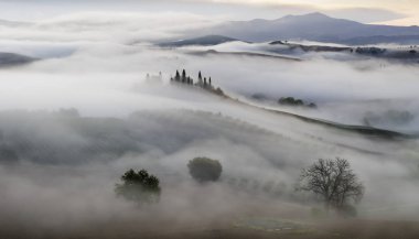 Tuscan doğal görünümünü manzara güneş doğarken, Pienza, İtalya
