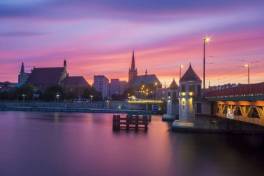  Szczecin, Polonya - Eylül 2016: akşam eski şehir panoraması