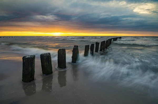 Blick Auf Den Dramatischen Sonnenuntergang Über Der Ostsee — Stockfoto