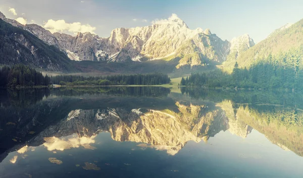 Reflexão Montanha Mangart Lago Laghi Fusi — Fotografia de Stock