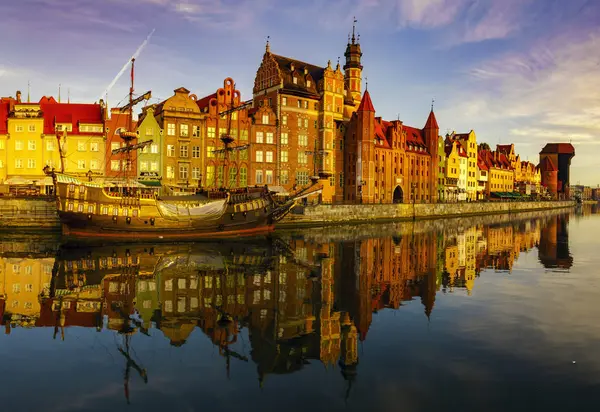 Városképet Gazdagító Épületnek Szánták Gdansk Felhős Ősz Lengyelország — Stock Fotó