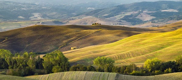 Tuscan doğal görünümünü manzara güneş doğarken, Pienza, İtalya