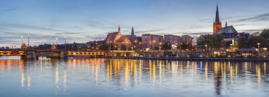Szczecin, Polonya eski şehir panoraması gece 
