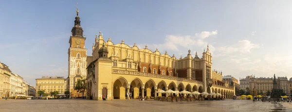 Kraków Polska Czerwca 2018 Rynek Główny Krakowie Słoneczny Poranek — Zdjęcie stockowe