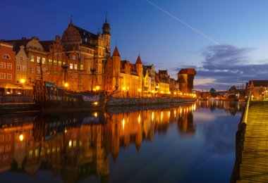 Polonya Gdansk Cityscape geceleri 