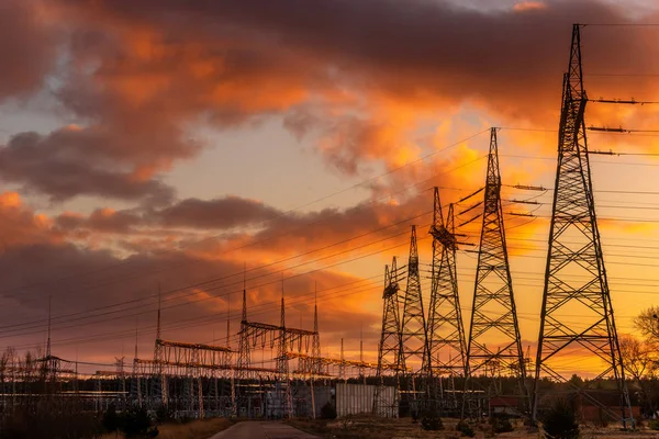 Високовольтні Лінії Електропередач Заході Сонця Електростанція Стокове Зображення