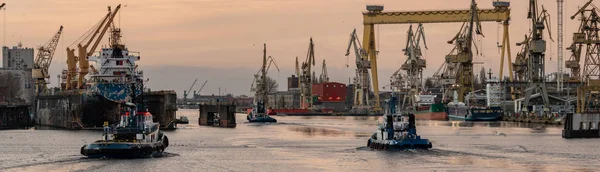 Polis, Polonya eski kimyasal fabrika