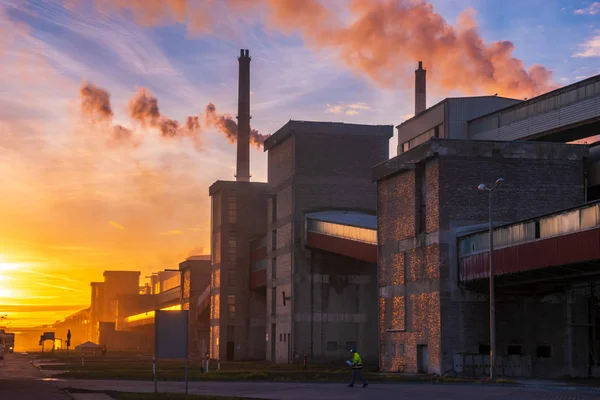 Gamla Kemisk Fabrik Solnedgång — Stockfoto