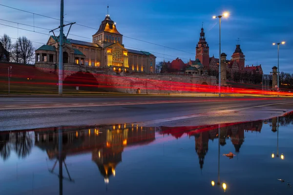 Yansıma ıslak yolda şekillendirme Szczecin anıtlar