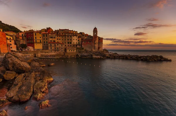 Hermosa Puesta Sol Sobre Tellaro Pintoresco Pueblo Liguria Italia — Foto de Stock