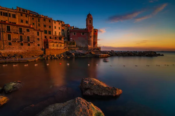 Hermosa Puesta Sol Sobre Tellaro Pintoresco Pueblo Liguria Italia — Foto de Stock