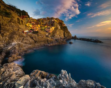 Manarola Köyü, Cinque Terre Sahili İtalya. Manarola bir güze