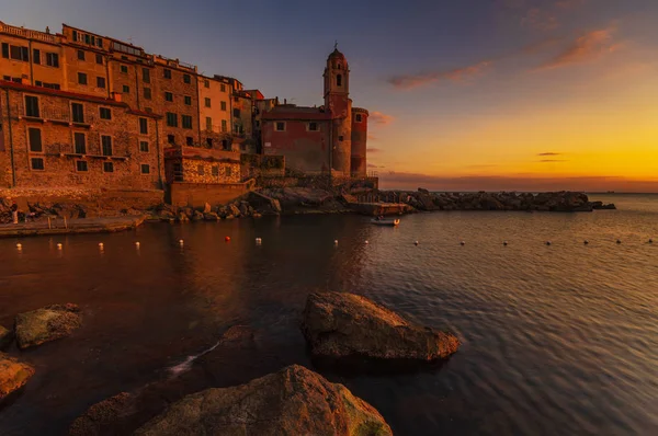 Hermosa Puesta Sol Sobre Tellaro Pintoresco Pueblo Liguria Italia — Foto de Stock