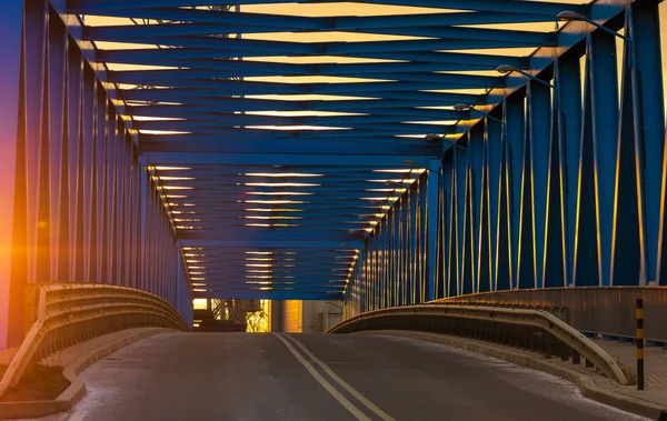 Příhradový most v průmyslové oblasti — Stock fotografie