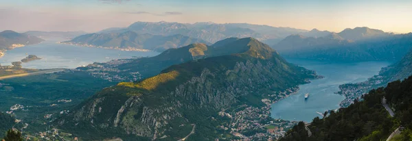 Kotor bay von oben gesehen, montenegro — Stockfoto