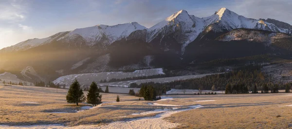 Panorama das Montanhas Tatra — Fotografia de Stock