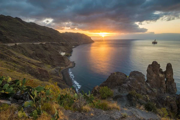 Tenerife Montañas Anaga Amanecer Sobre Océano Acantilado —  Fotos de Stock