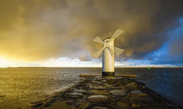 Виндмилл Свиноуйске Острове Узедом Балтийское Море Польша — стоковое фото