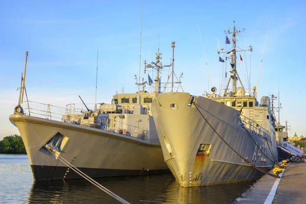 Szczecin, Polônia-junho de 2017: navios de guerra da OTAN em exercícios BALTOPS 17 — Fotografia de Stock