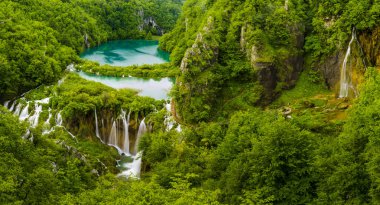 sabah şelaleler Plitvice Park, Hırvatistan