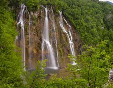Plitvice Milli Parkı, Hırvatistan, en ünlü şelaleler görünümünü