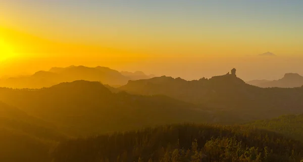 Spektakulär Solnedgång Över Roque Nublo Berg Gran Canaria Bakgrunden Synlig — Stockfoto