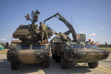 9 k 33 Osa, Zrk-Sd Romb, Nato kod: Sa-8 Gecko) - kendinden tahrikli uçaksavar füze sistemi 