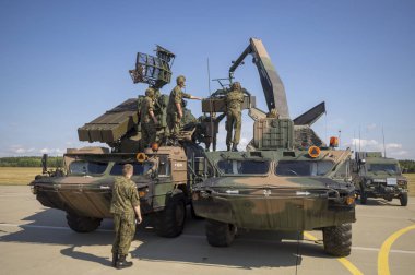 9 k 33 Osa, Zrk-Sd Romb, Nato kod: Sa-8 Gecko) - kendinden tahrikli uçaksavar füze sistemi 