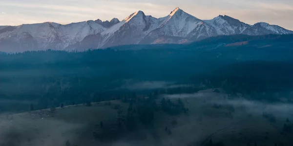 Πανόραμα Των Βουνών Tatra Πρωί — Φωτογραφία Αρχείου