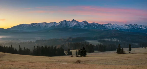 Panorama Las Montañas Tatra Por Mañana —  Fotos de Stock