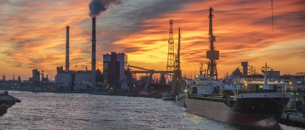 Industriële Gebieden Rivierhaven Bij Zonsondergang — Stockfoto