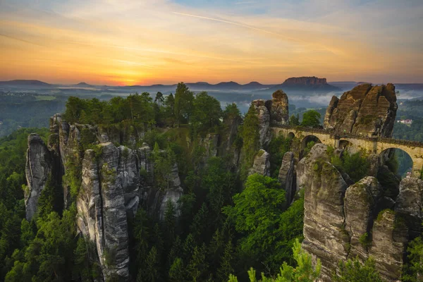 Bastei-Brücke, Nationalpark Sächsische Schweiz, Deutschland — Stockfoto