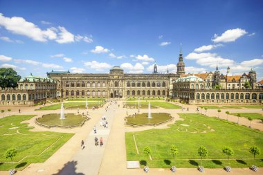 Dresden, Saxrony, Almanya-Mayıs 2017: Dres ünlü Zwinger palace