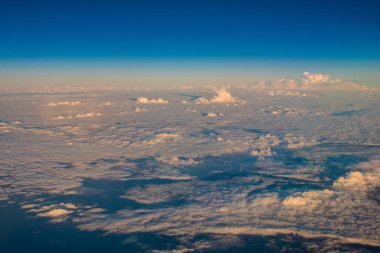 güzel bulut formasyonları gündoğumu okyanus, sonra panorama