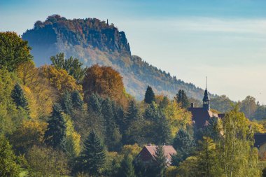 Sakson İsviçre Parkı Almanya sonbaharda 