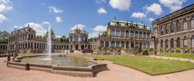 Dresden, Saxrony, Almanya-Mayıs 2017: Dres ünlü Zwinger palace