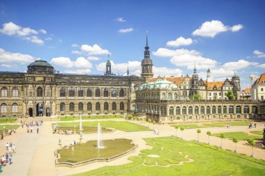 Dresden, Saxrony, Almanya-Mayıs 2017: Dres ünlü Zwinger palace