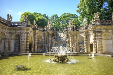 Dresden, Saxrony, Almanya-Mayıs 2017: Dres ünlü Zwinger palace