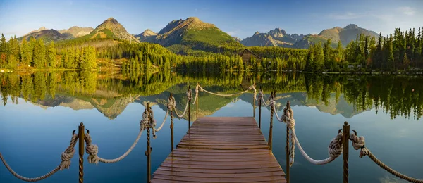 Horské Jezero Štrbské Pleso Štrbské Pleso Národního Parku Vysoké Tatry — Stock fotografie