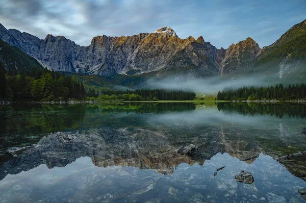 Horské Jezero Julských Alpách Itálii — Stock fotografie