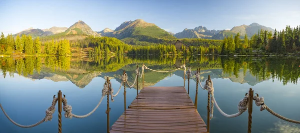 Hochauflösendes Panorama Eines Bergsees Der Tatra Strbske Pleso Slowakei — Stockfoto