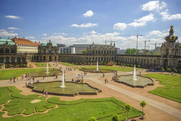 Dresden, Saxrony, Almanya-Mayıs 2017: Dres ünlü Zwinger palace