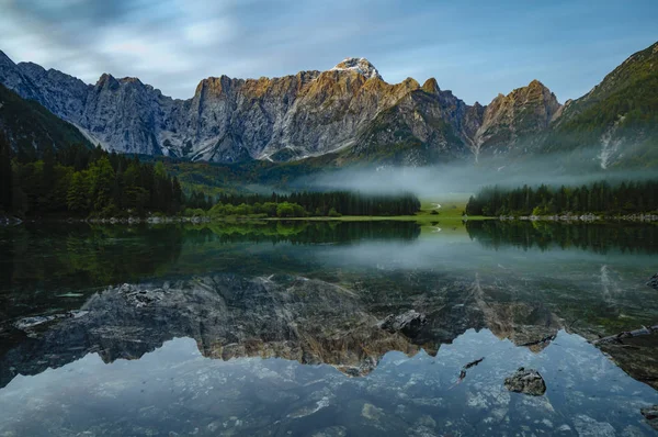 Lago Montaña Los Alpes Julianos Italia —  Fotos de Stock