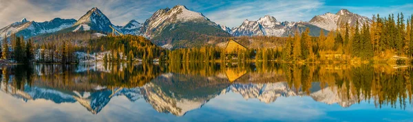 Panorama Vysokým Rozlišením Horského Jezera Štrbské Pleso Slovensku Jezero Zimní — Stock fotografie
