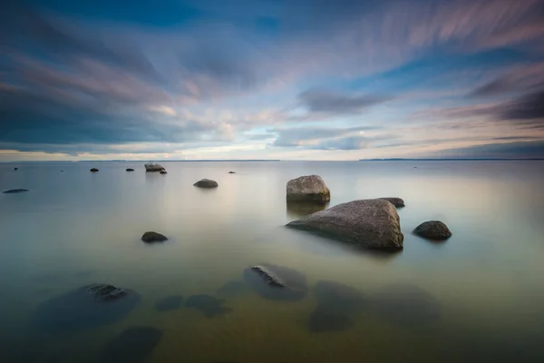 Seascape Kamienie Woda Niebo — Zdjęcie stockowe