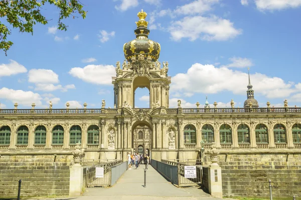 Dresden, Saxrony, Almanya-Mayıs 2017: Dres ünlü Zwinger palace