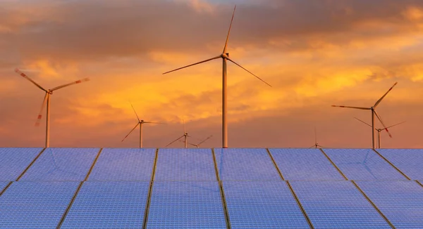 Solar Panels Windmills Beautiful Sky — Stock Photo, Image